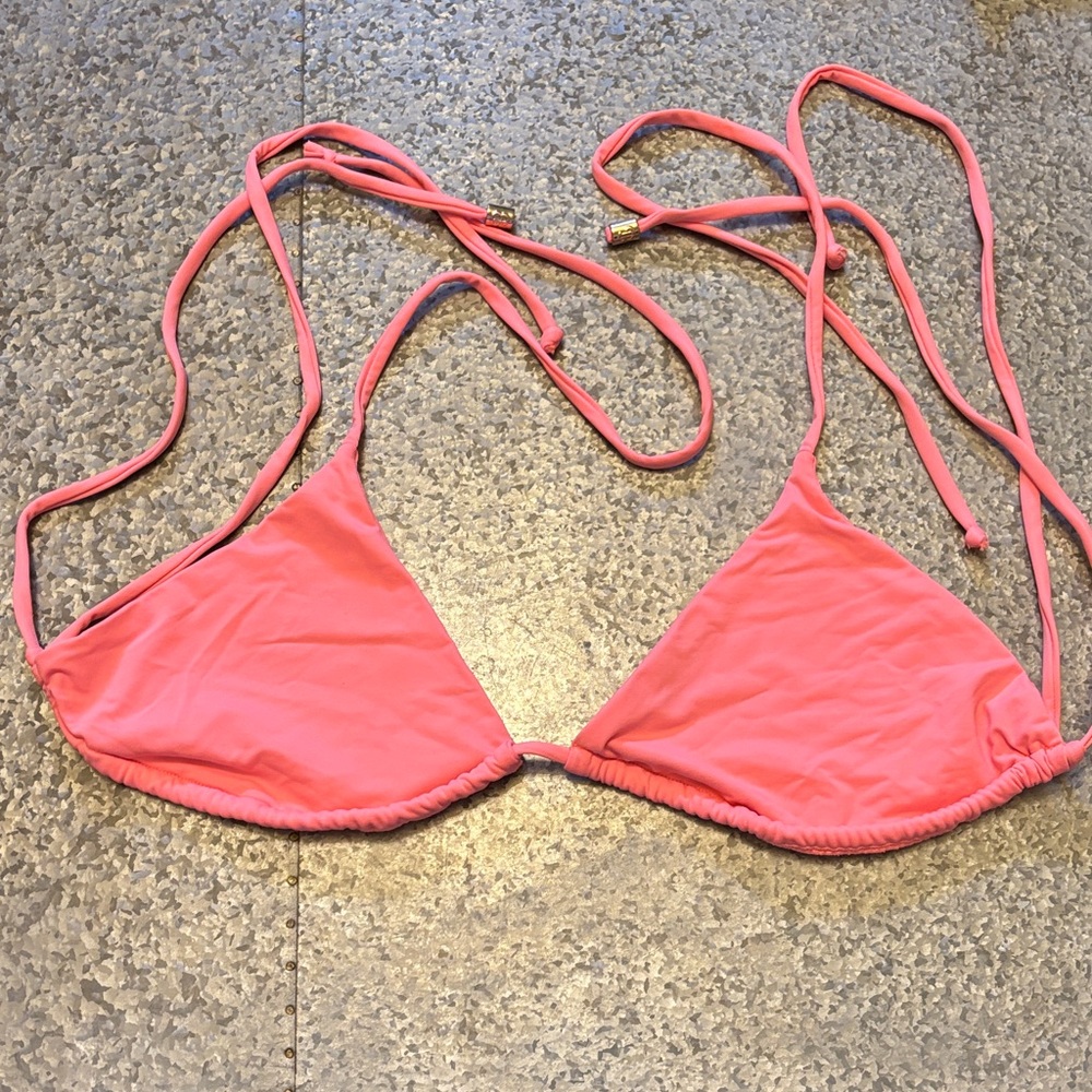 Like New Women’s Beach Bunny Sz L Corral Bikini Top MSRP $120